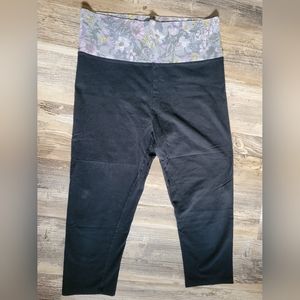 Victoria's secret fold over yoga capris